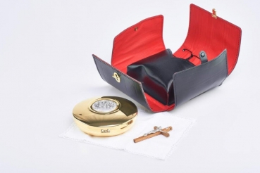 Pyxis in Falttasche mit Kreuz, Maße: 14 x 14 cm