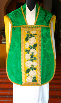 grüne römische Casel Petit Point Stickerei