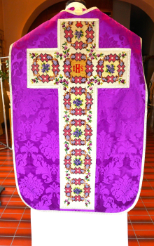 violette römische Casel, Gobelin Stickerei