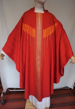Kasel rot, Kreuzsymbol, gefüttert