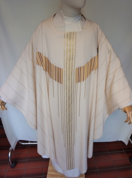 Kasel weiß, Kreuzsymbol, gefüttert