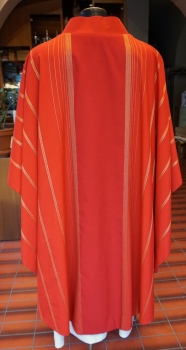 rote Kasel mit Kelchvelum