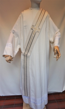 Diakonstola, eingewobenes Kreuz