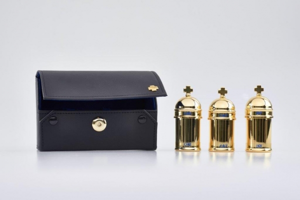 Ölgefäßset in Etui