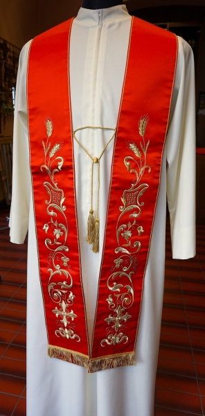 rote Rochettstola, barock, Ähren und Trauben