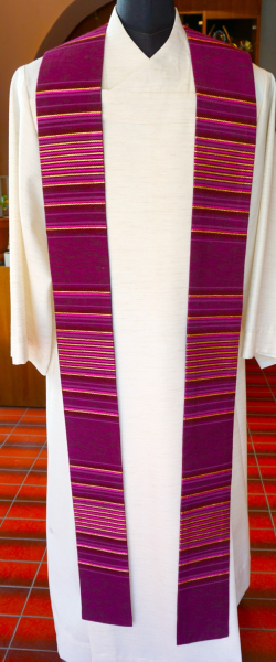 violette Priesteraußenstola, Querstreifen