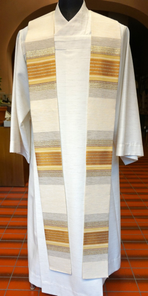 cremefarbene Außenstola, Querstreifen