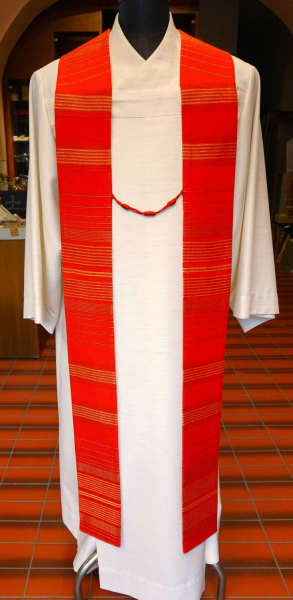 rote Rochettstola mit Kordel