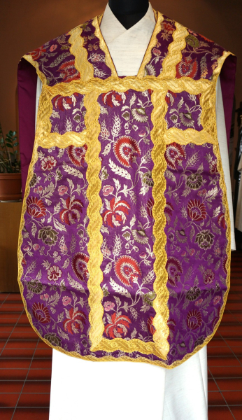 violette römische Casel, floral