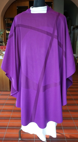 Casel violett, "aus den Fugen!"