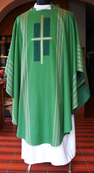 grünes Messkleid
