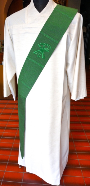 Diakonstola in grün, Christuszeichen