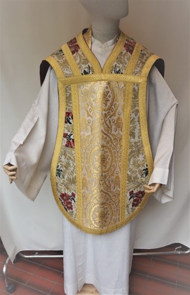 Reparatur röm. Messkleid, Beispiel